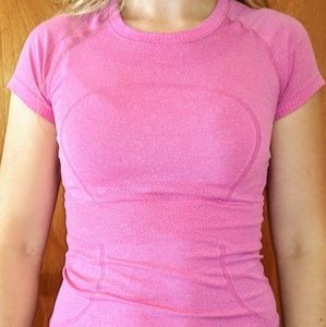 Lululemon tee